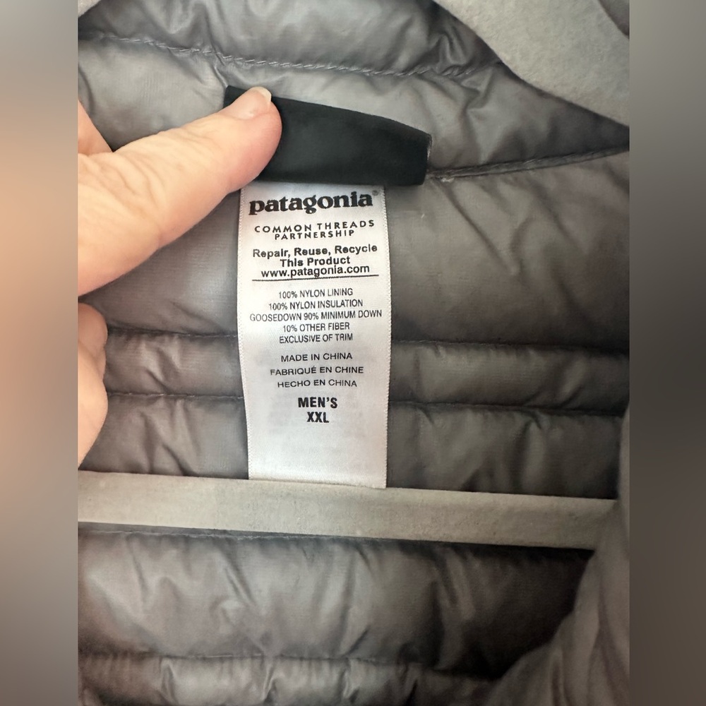 Men’s down Patagonia jacket, size xxl - Picture 5 of 6